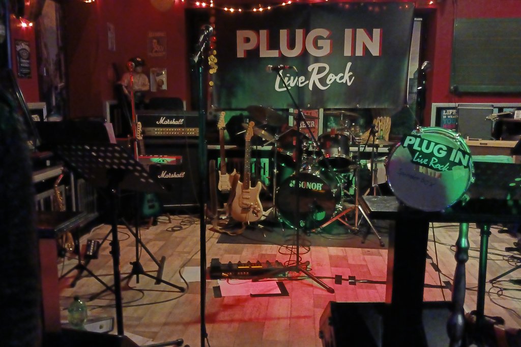 PLUG IN Live Rock